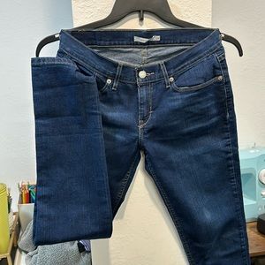 Levi’s mis rise blue jeans, 524 size 28 skinny legs